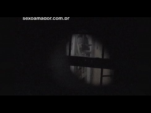 ❤️ Szőke lányt titokban videóra vette a környékbeli kukkoló, aki üreges téglák mögé rejtőzött Porno at hu.np64.ru